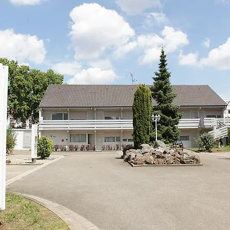 Otel Campanile Aeroport Lingolsheim Strazburg