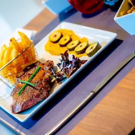 Campanile Aeroport Lingolsheim Otel 3*