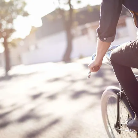 مطار كامبانايل لينغولزهايم فندق