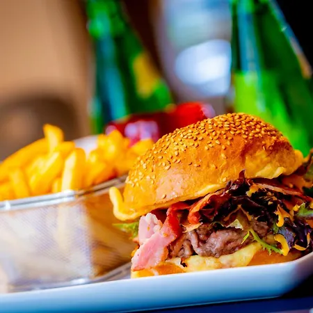 Hotel Campanile Aeroport Lingolsheim 3*